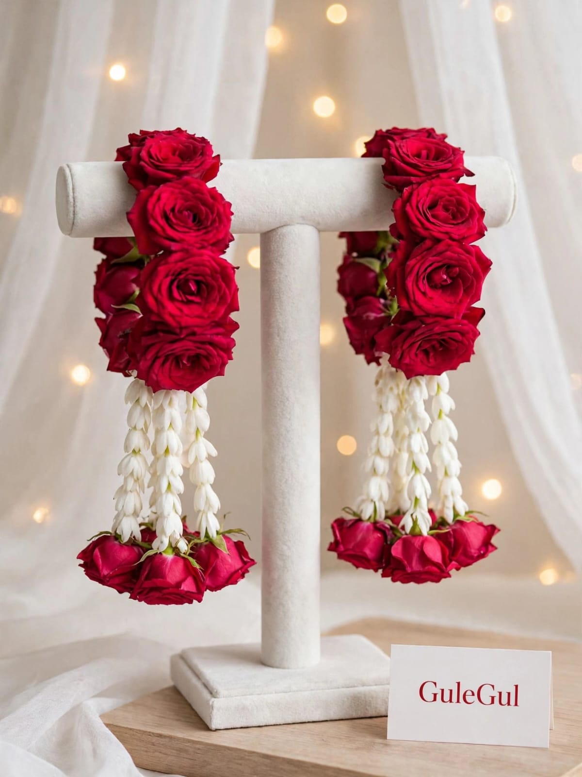Red Rose Tassel Gajra — GuleGul Flowers