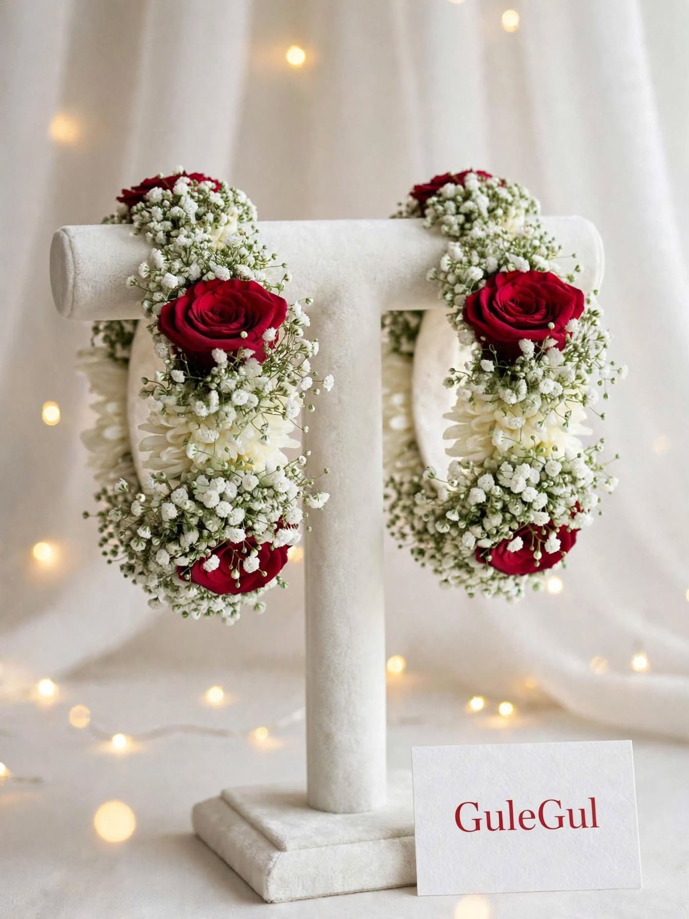 White Mum Tassel Gajra with Rose — GuleGul Flowers
