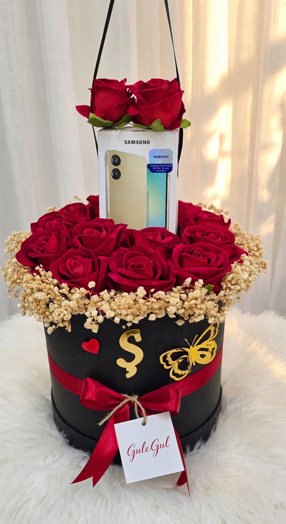 Congratulations Bouquet with Red Rose and Phone — GuleGul Flowers